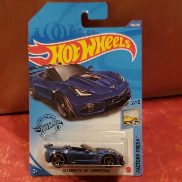 Hot Wheels 19' Corvette ZR1 Convertible Car NEW - Picture 2 of 7